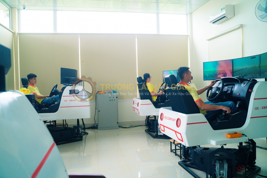 Hạng B cơ khí (số sàn)